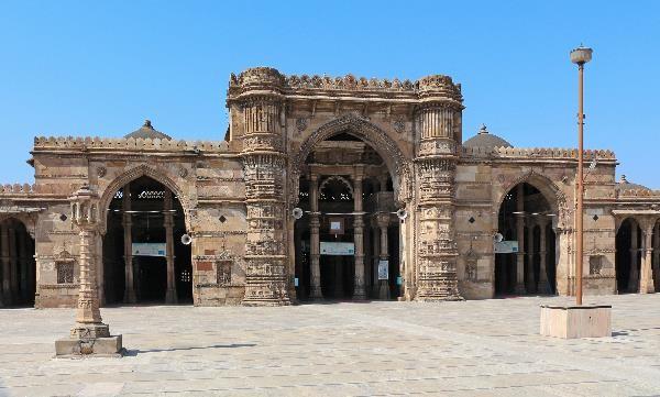 Azam Khan Sarai