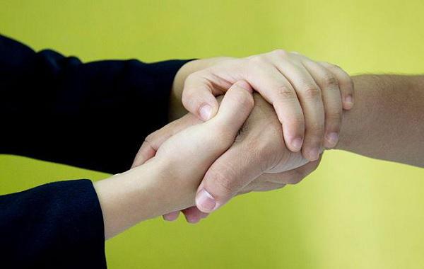Double Handler Handshake